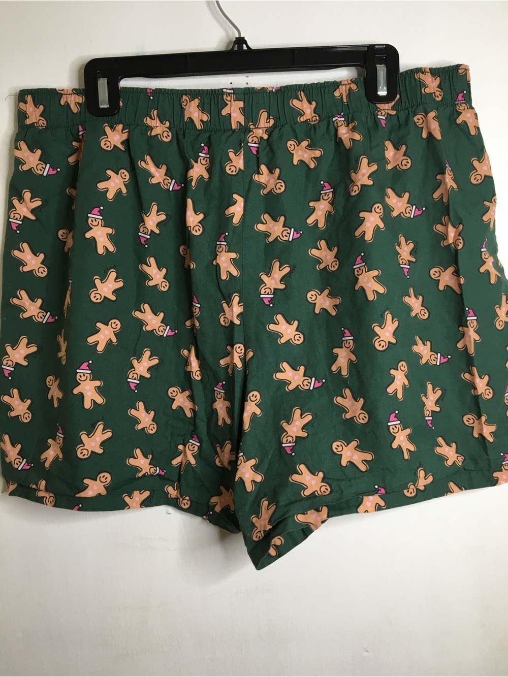 PINK Victoria's Secret Green Gingerbread Print Shorts